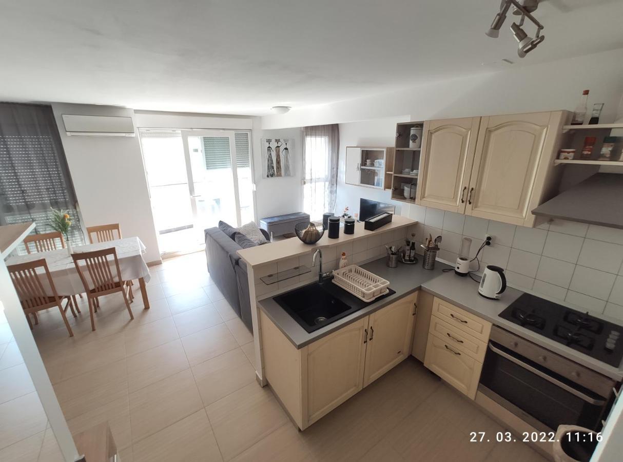 דירות ספליט Apartman Antonela With Free Garage Parking מראה חיצוני תמונה